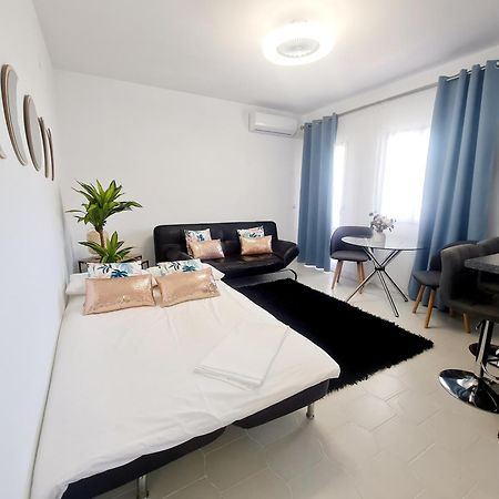 Precioso Apartamento Con Piscinas Y Vistas Al Mar. بينالماذينا المظهر الخارجي الصورة
