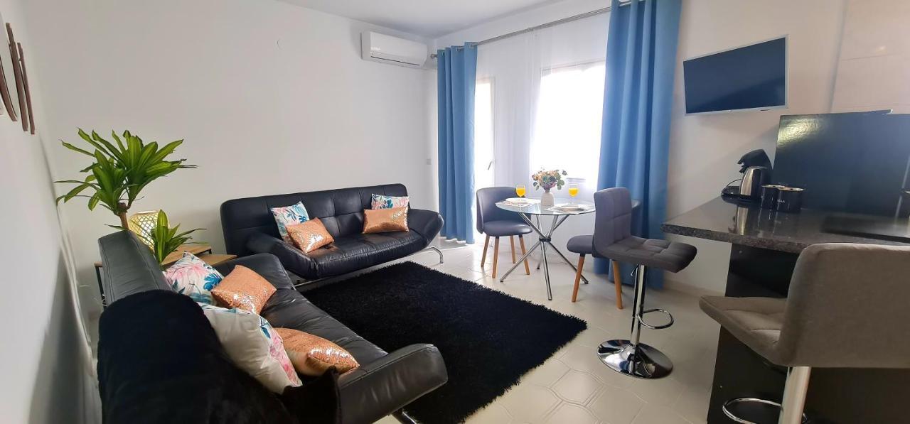 Precioso Apartamento Con Piscinas Y Vistas Al Mar. بينالماذينا المظهر الخارجي الصورة