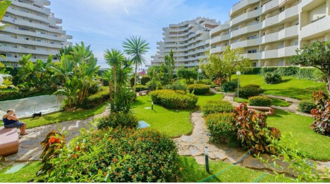 Precioso Apartamento Con Piscinas Y Vistas Al Mar. بينالماذينا المظهر الخارجي الصورة