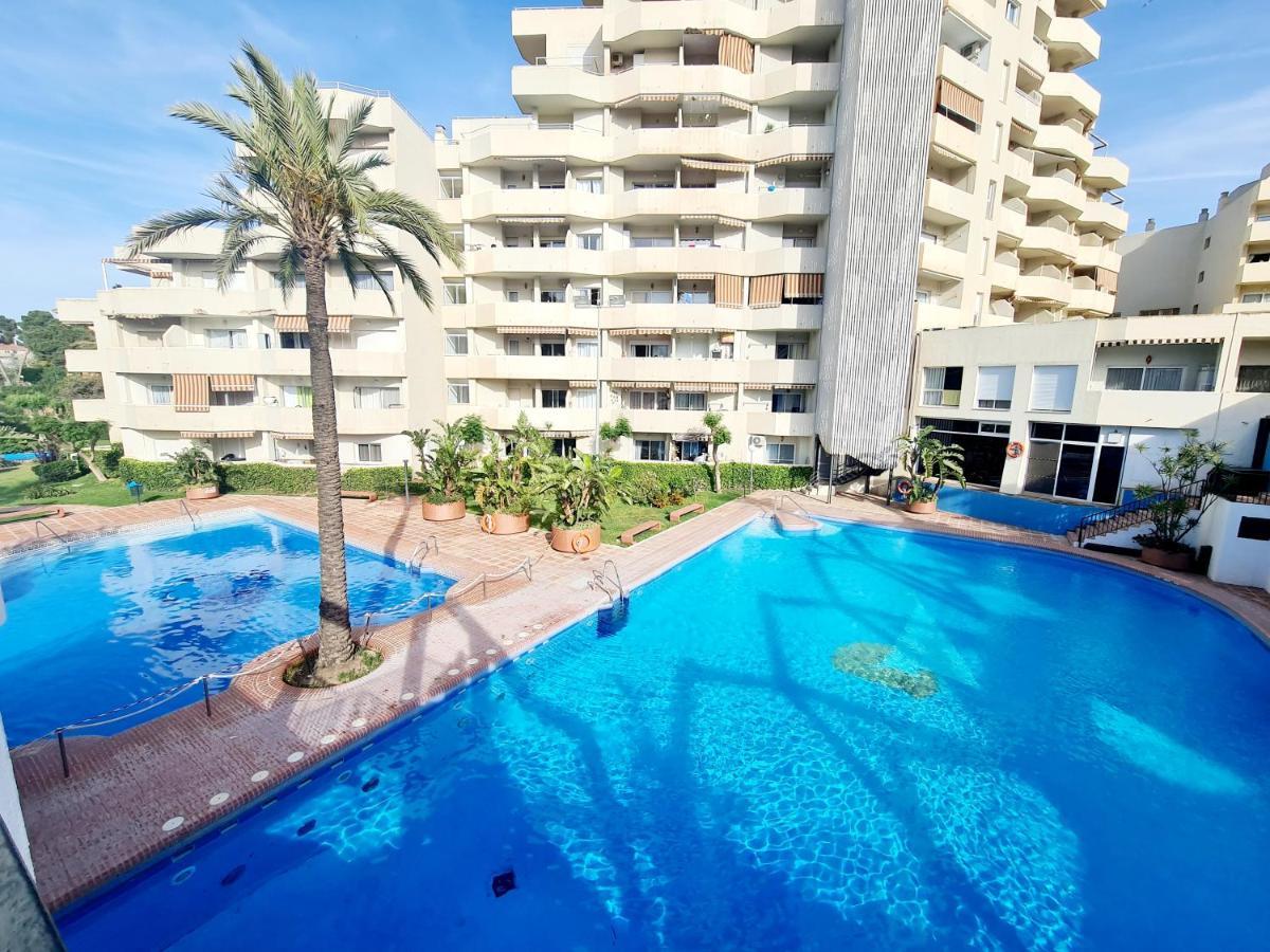 Precioso Apartamento Con Piscinas Y Vistas Al Mar. بينالماذينا المظهر الخارجي الصورة
